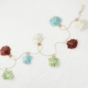 NWT opalhouse jungalow tassel star horizontal garland 72” Christmas